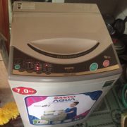 Máy Giặt SANYO 7kg ngoại hình máy mới đẹp 92%