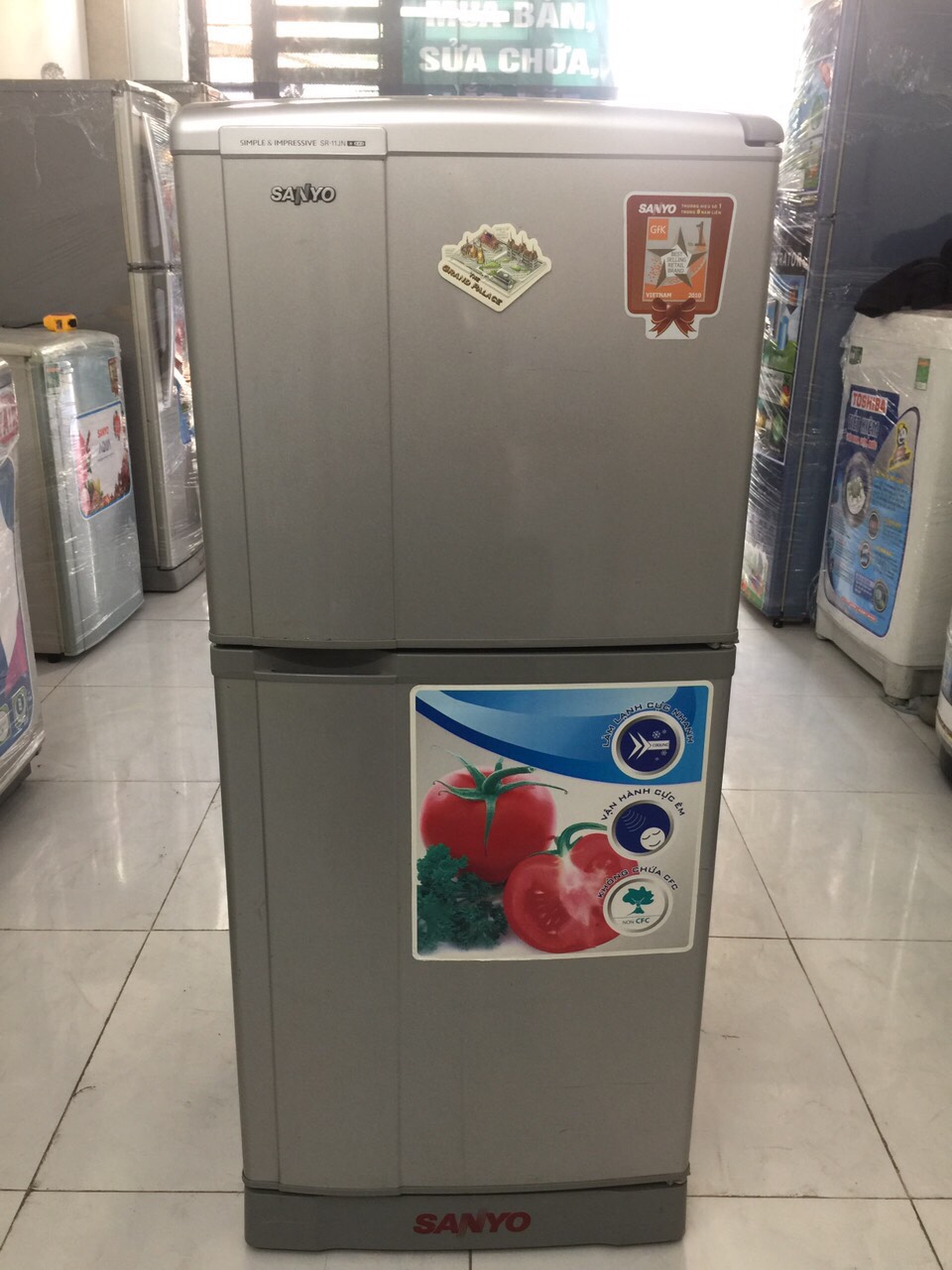 Tủ lạnh mini cũ Sanyo 93 lít new 90%