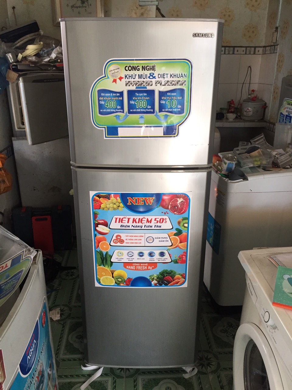 Tủ Lạnh SAMSUNG 250Lnguyên zing 100% ngoại hình mới đẹp 97% 1