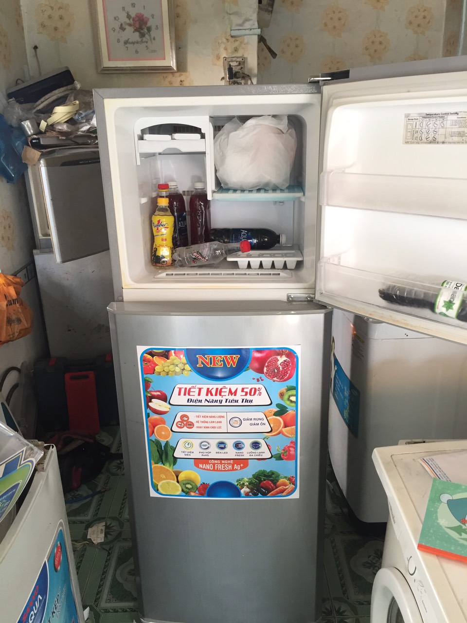 Tủ Lạnh SAMSUNG 250Lnguyên zing 100% ngoại hình mới đẹp 97% 2
