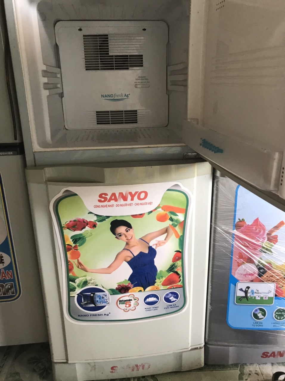 Tủ Lạnh SANYO 110L Ngoại hình mới đẹp 93% 1